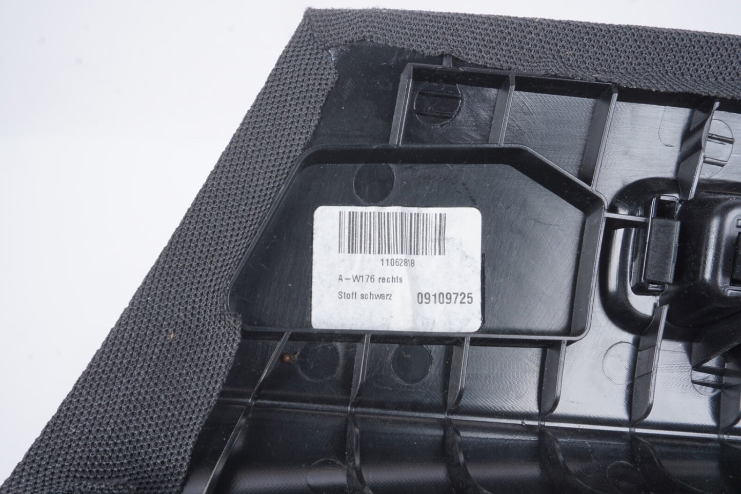 2015 - 2020 Mercedes X156 GLA45 GLA250 A-PILLAR RIGHT SIDE 1766900125