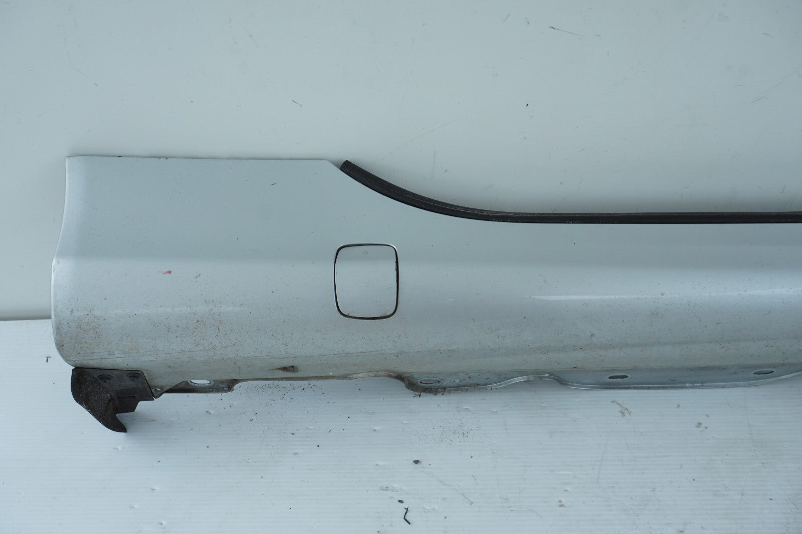 2003-2008 Mercedes-Benz SL500 RIGHT PASSENGER SIDE ROCKER PANEL SKIRT MOLDIN OEM