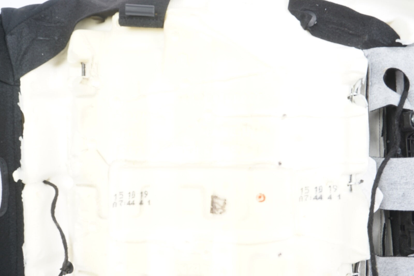 2016-2020 MERCEDES GLA250 CLA250 FRONT RIGHT SIDE LOWER SEAT CUSHION BOTTOM OEM