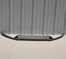 2015-2018 FORD FOCUS FRONT BUMPER LOWER COVER VALANCE PANEL GRILL OEM