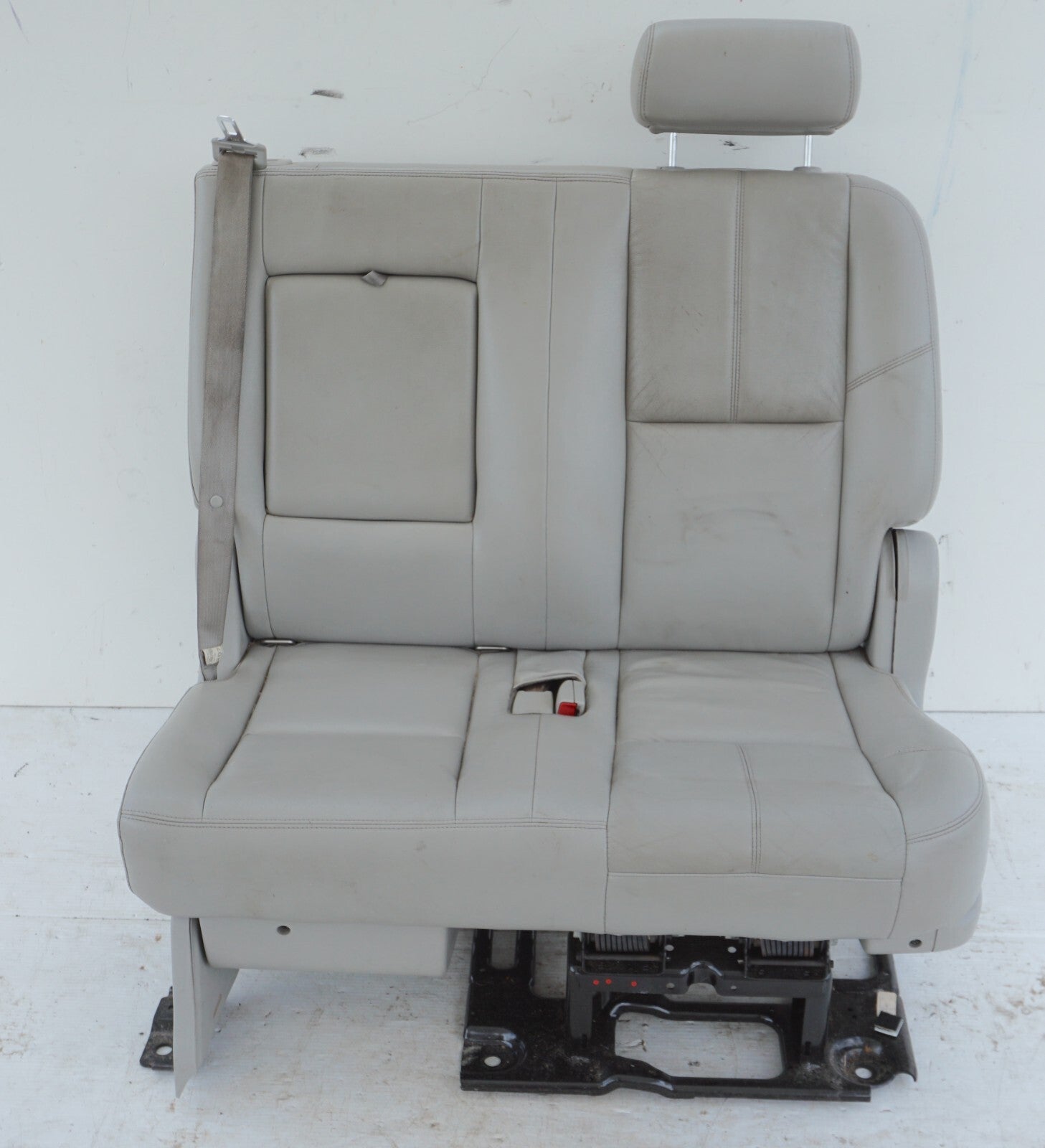 2007 - 2013 Chevy Suburban REAR 2ND ROW SEAT LEFT DRIVER SEAT OEM