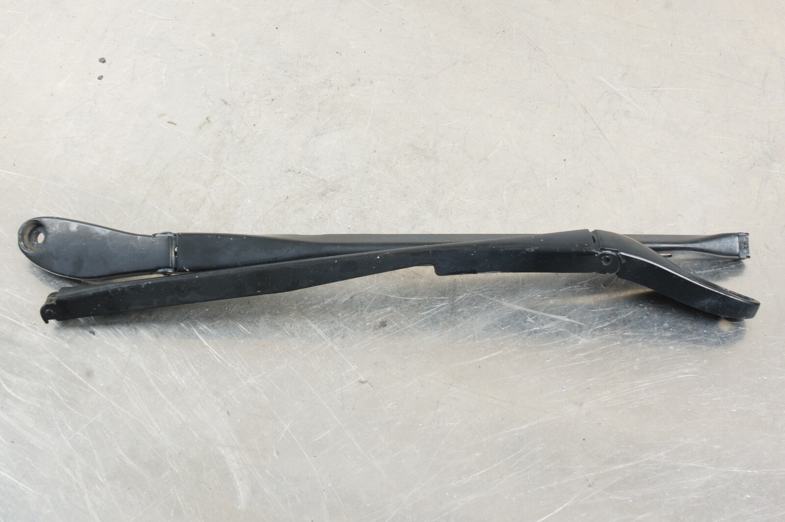 04-10 AUDI A8 FRONT LEFT & RIGHT WINDSHIELD WIPER ARM SET OF 2 4E1955408B OEM