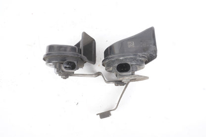 2012-2019 Volkswagen Passat Horn Signal High & Low w/ Bracket OEM