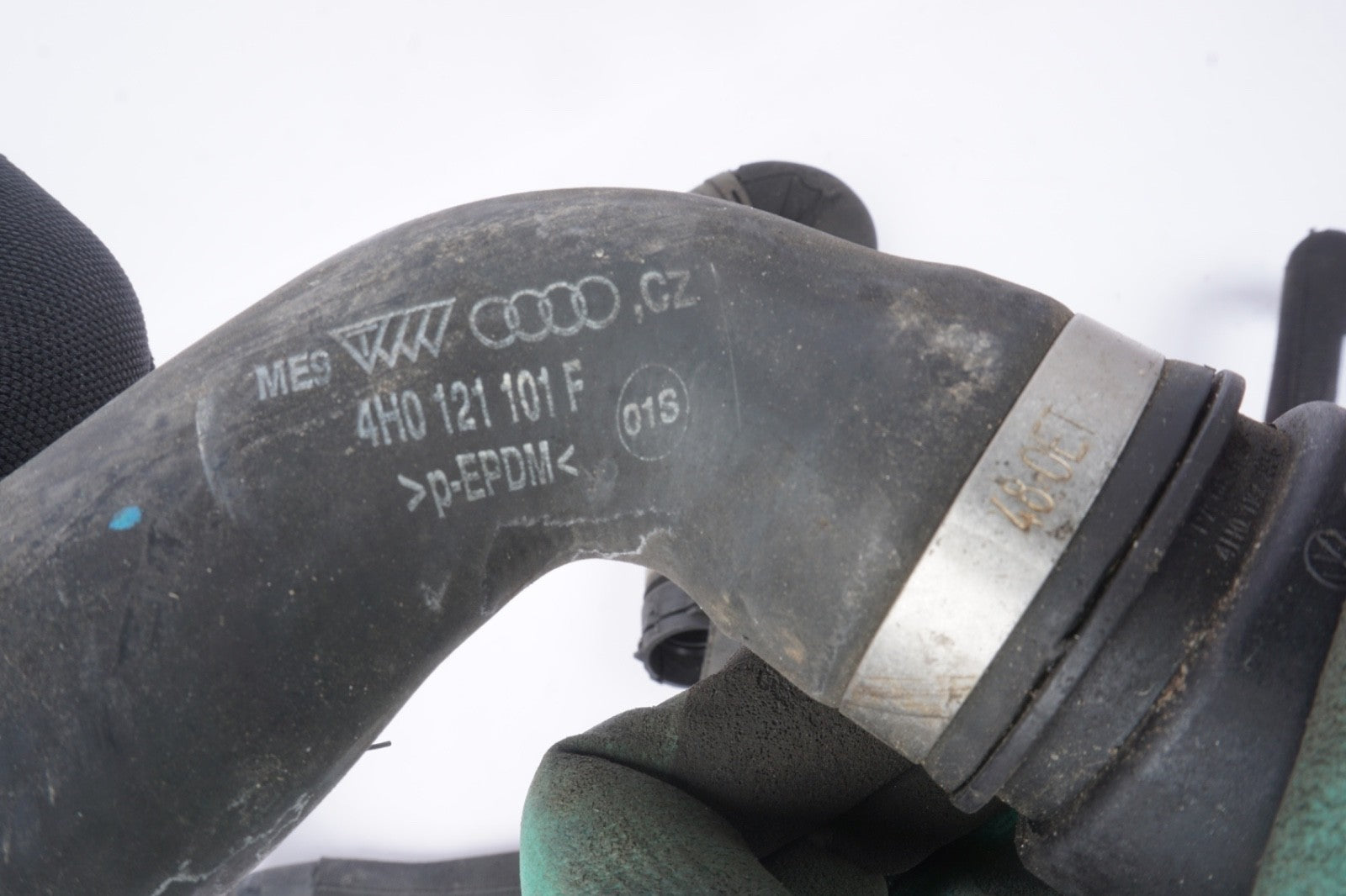 2011-2014 AUDI A8 QUATTRO - Coolant HOSE / LINE SET OEM