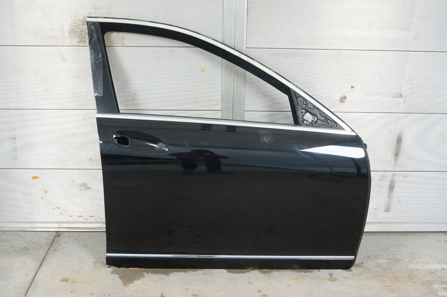2007 - 2013 MERCEDES-BENZ S550 FRONT RIGHT PASSENGER SIDE DOOR SHELL OEM
