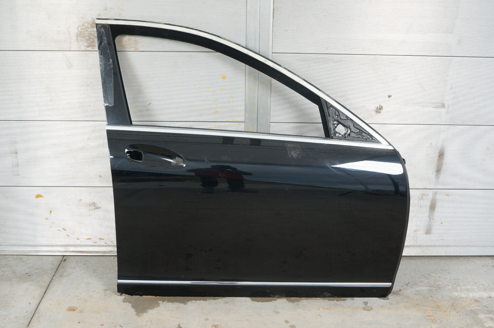 2007 - 2013 MERCEDES-BENZ S550 FRONT RIGHT PASSENGER SIDE DOOR SHELL OEM