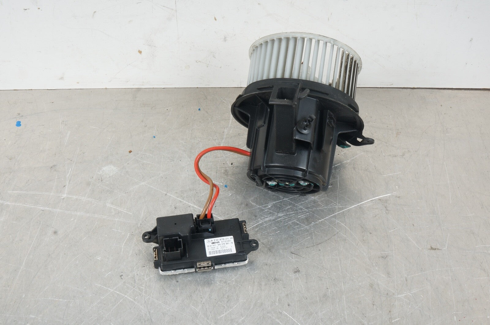 11-20 Mercedes W207 E350 C250 SLK350 AC A/C Heater Blower Motor Fan OEM