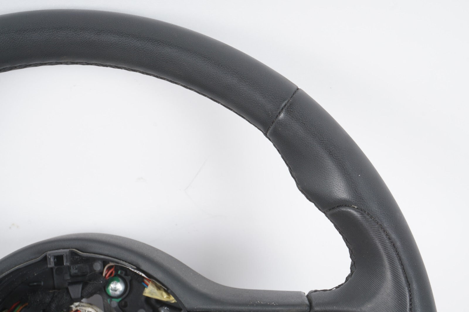 17 - 19 Alfa Romeo Giulia STEERING WHEEL W/ CONTROLS OEM
