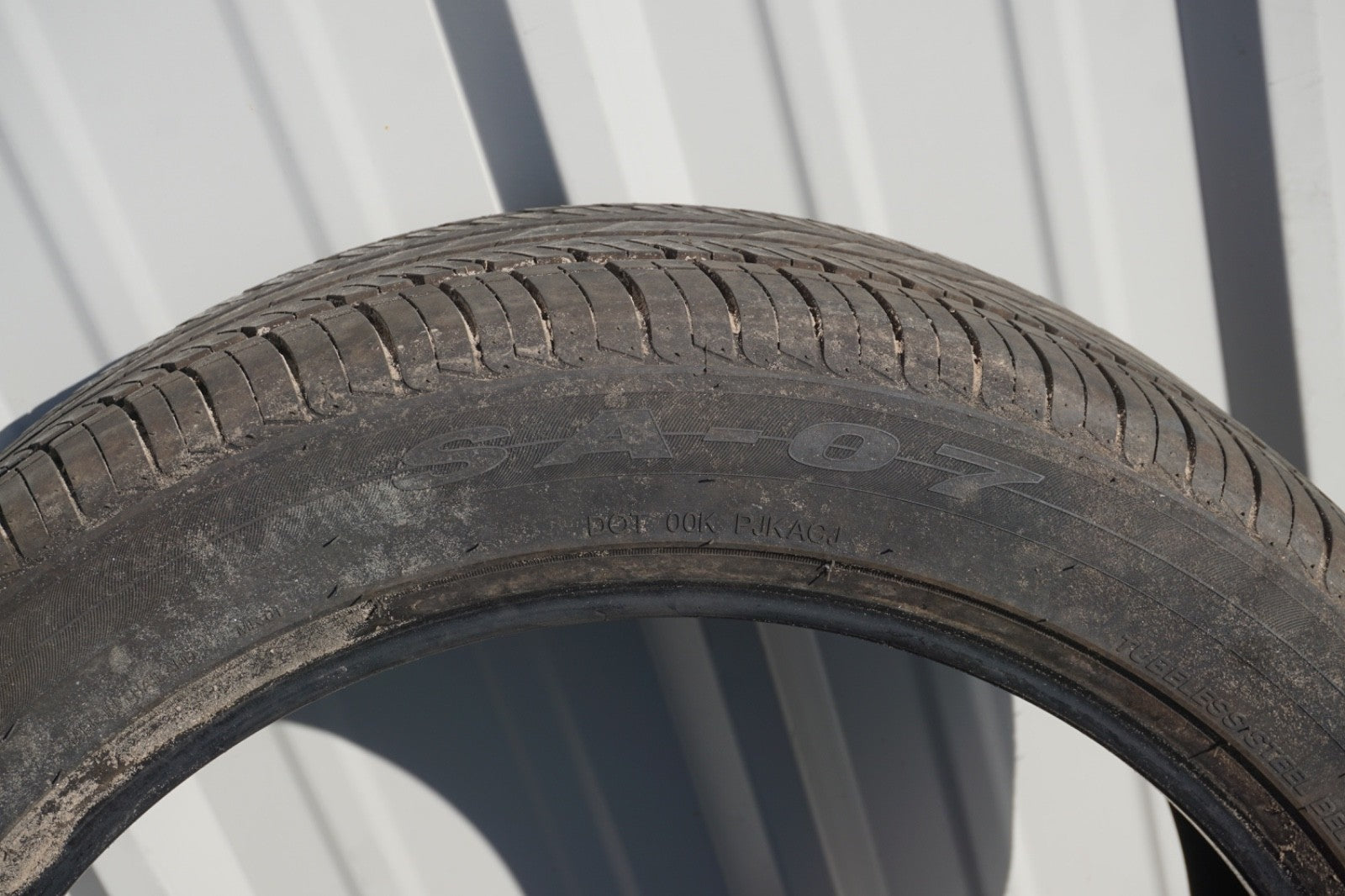 Tire Westlake SA-07 255/35ZR20 255/35R20 - USED - 9/32"