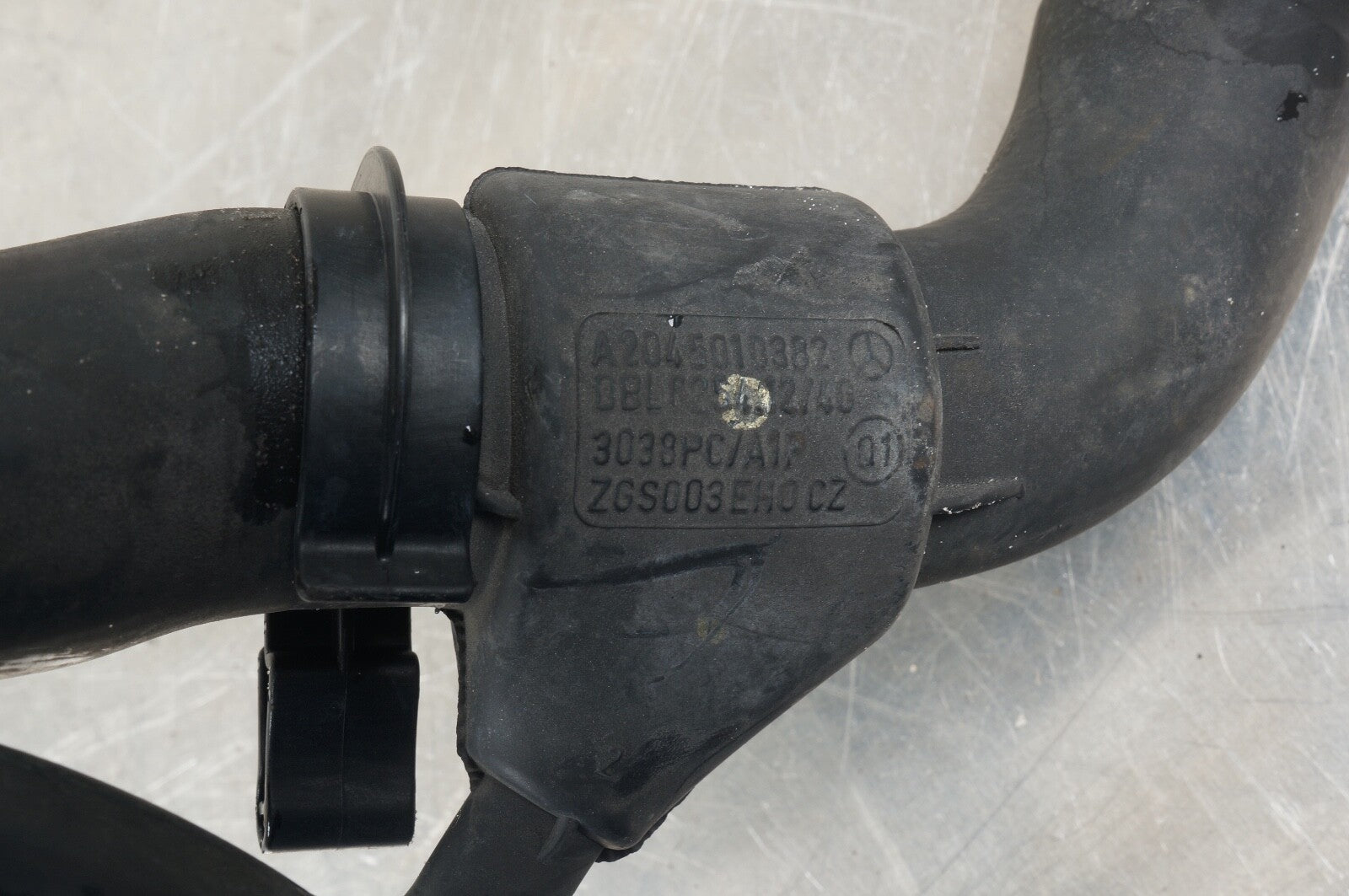 2008 - 2011 MERCEDES BENZ C CLASS W204 RADIATOR UPPER COOLANT HOSE TUBE PIPE