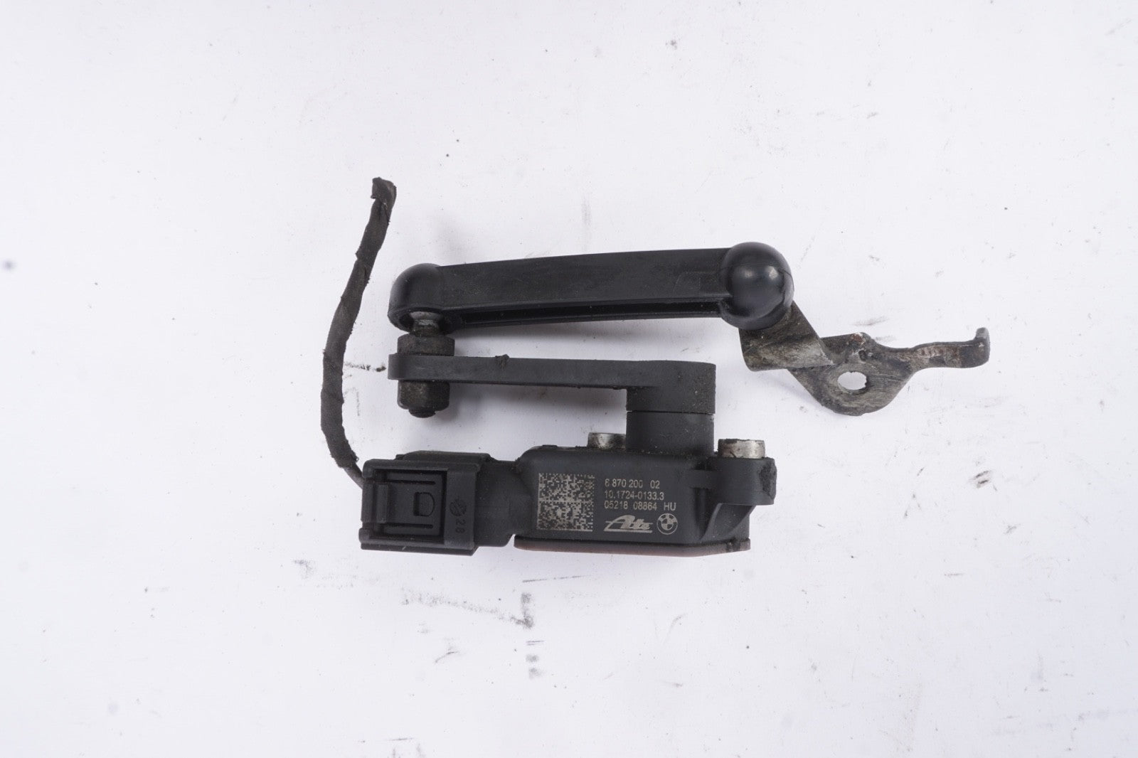 2018-2023 BMW X2 (F39) REAR SUSPENSION HEIGHT LEVEL SENSOR 6870200