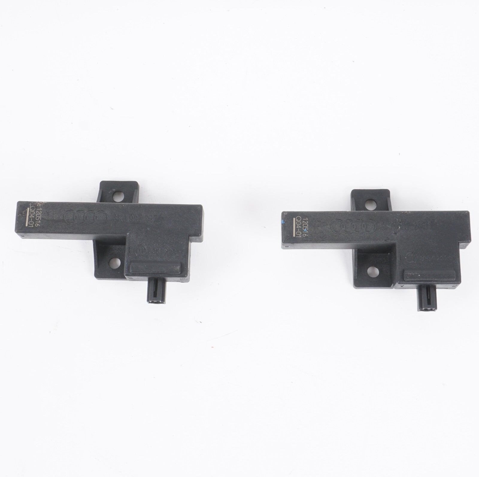 11-17 AUDI A8 A8L S8 KEYLESS KEY LESS ENTRY KEY ANTENNA SENSOR SET OF 2 OEM