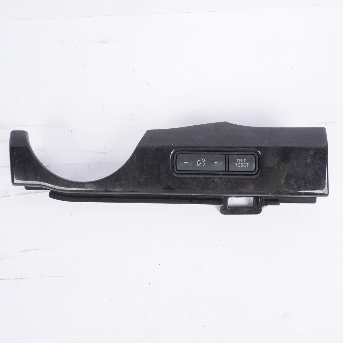 2017 - 2024 NISSAN TITAN DASH LEFT TRIM COVER W/ DIMMER SWITCH OEM 68221EZ00A