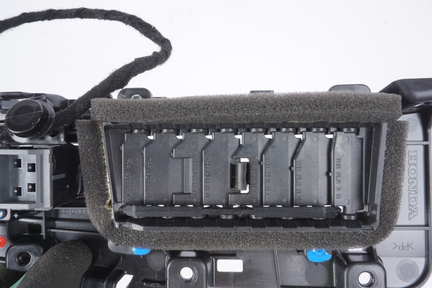 2018-2021 Honda Odyssey RIGHT Center Pillar Door Switch Vent Outlet 32106-thr