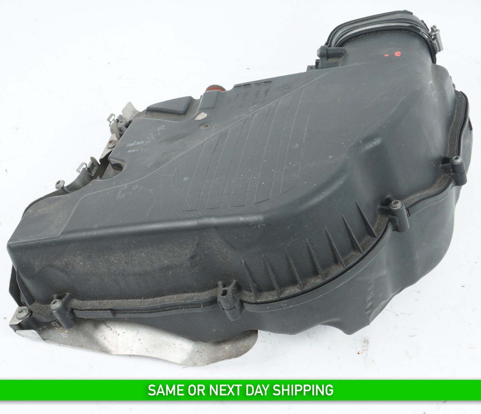 2012-2018 BMW 650i FRONT RIGHT PASSENGER SIDE AIR INTAKE FILTER HOUSING  OEM