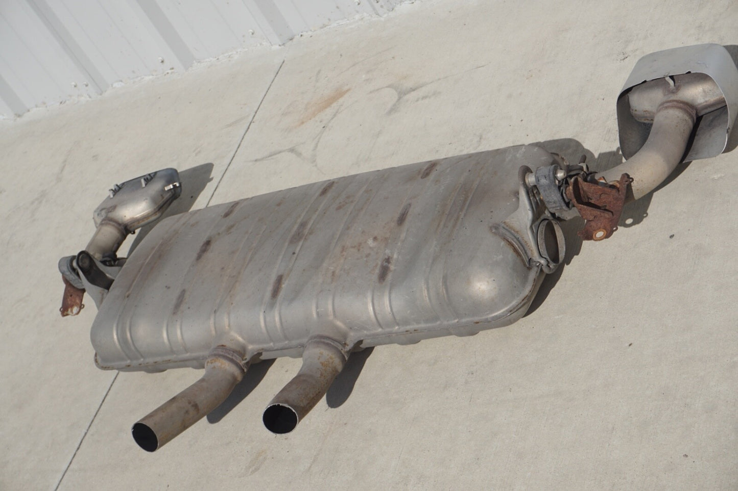 2011 - 2014 PORSCHE CAYENNE 3.6L EXHAUST SYSTEM REAR MUFFLER OEM