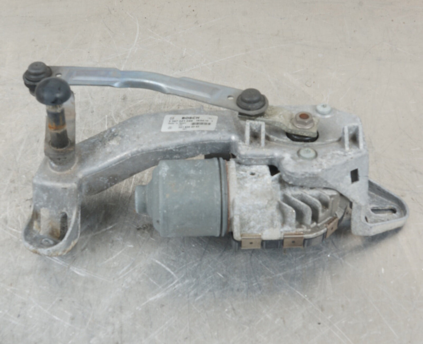07-14 Mercedes W221 S550 CL550 Left Windshield Washer Wiper Motor 0390241939 OEM