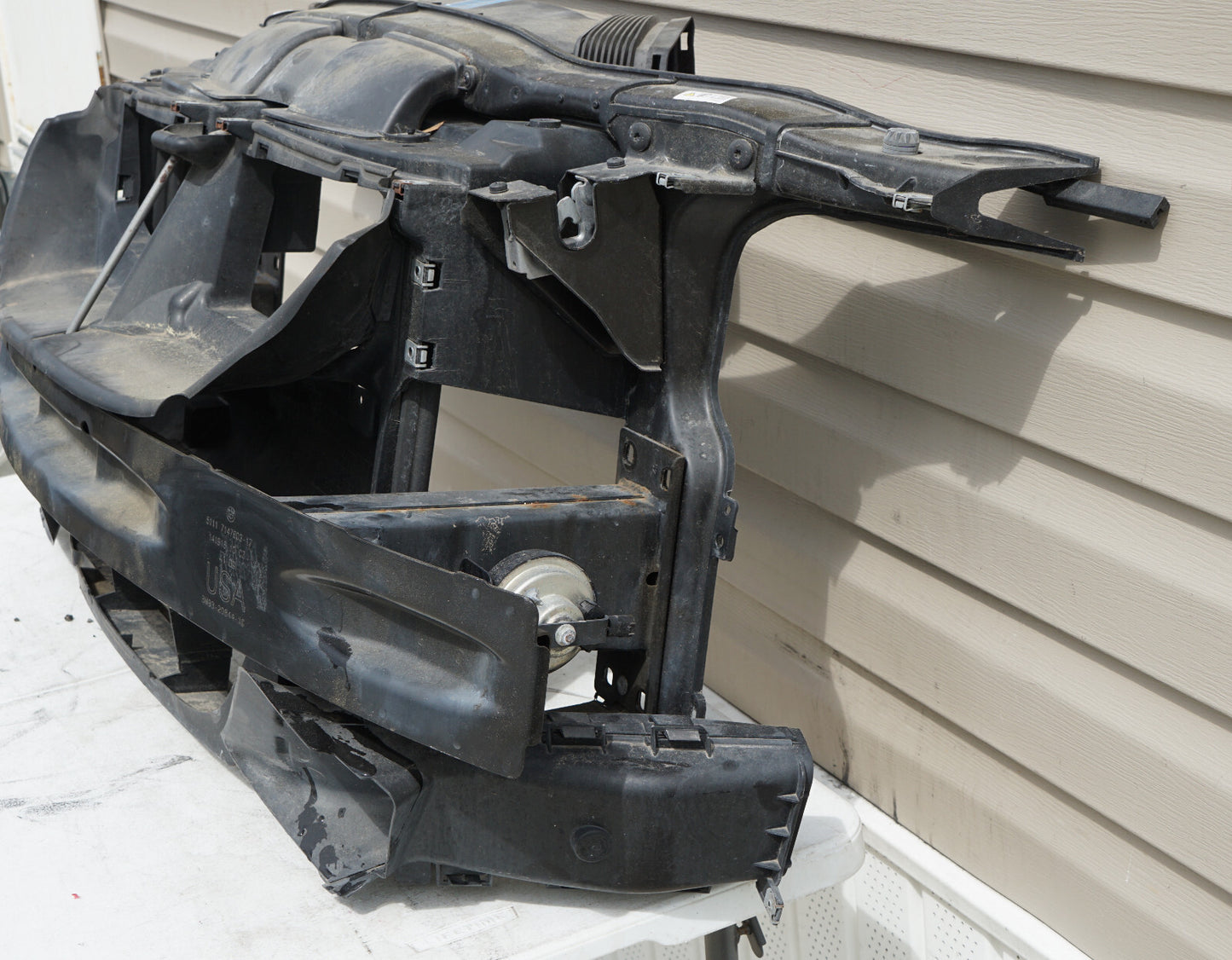09 10 11 12 13 BMW 335i 328i E93 RADIATOR SUPPORT W/ BUMPER REINFORCEMENT OEM