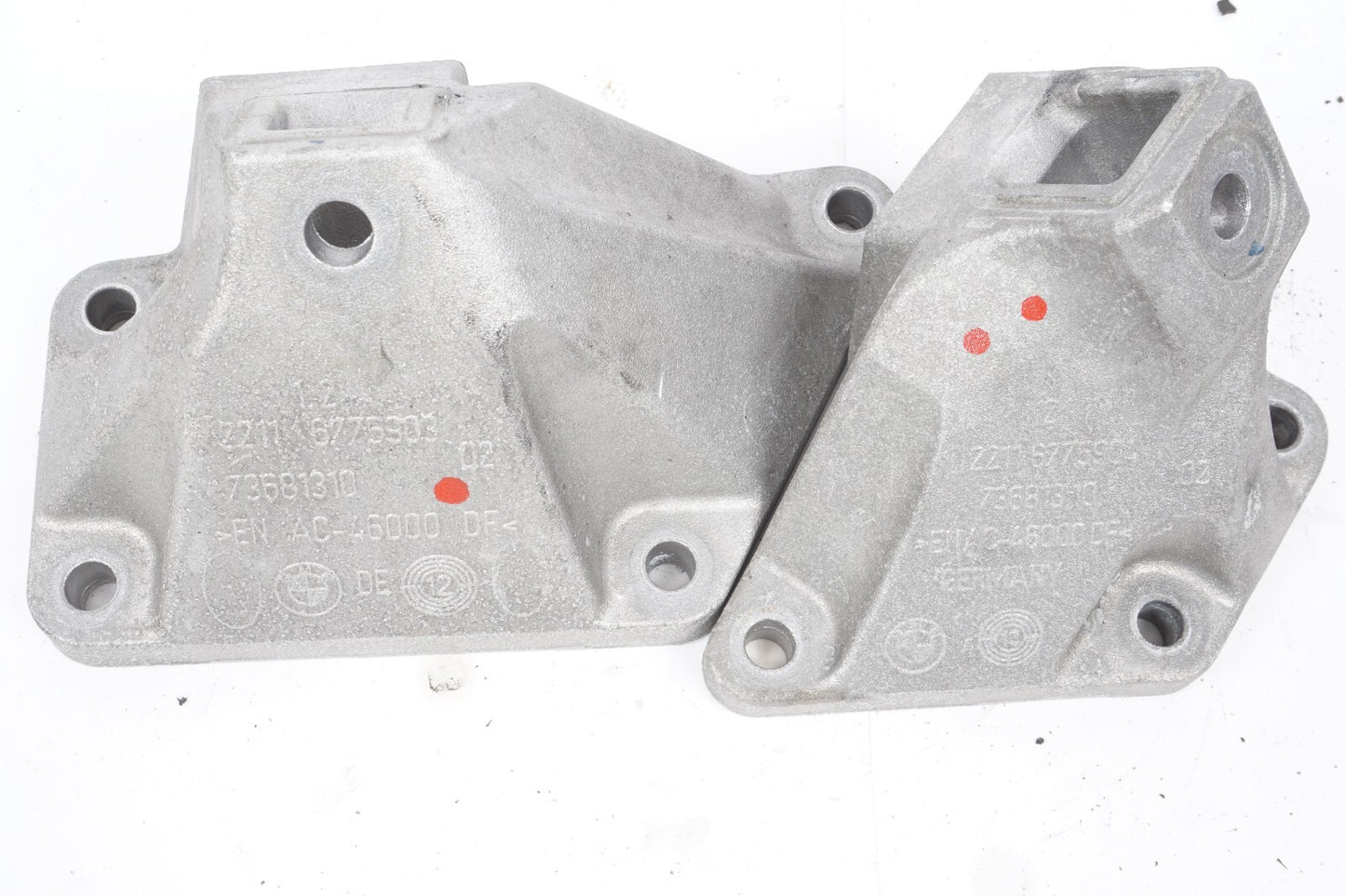 13 - 18 BMW 550I 650I 750I 4.4L N63 Engine Motor Mount Bracket Left & Right OEM