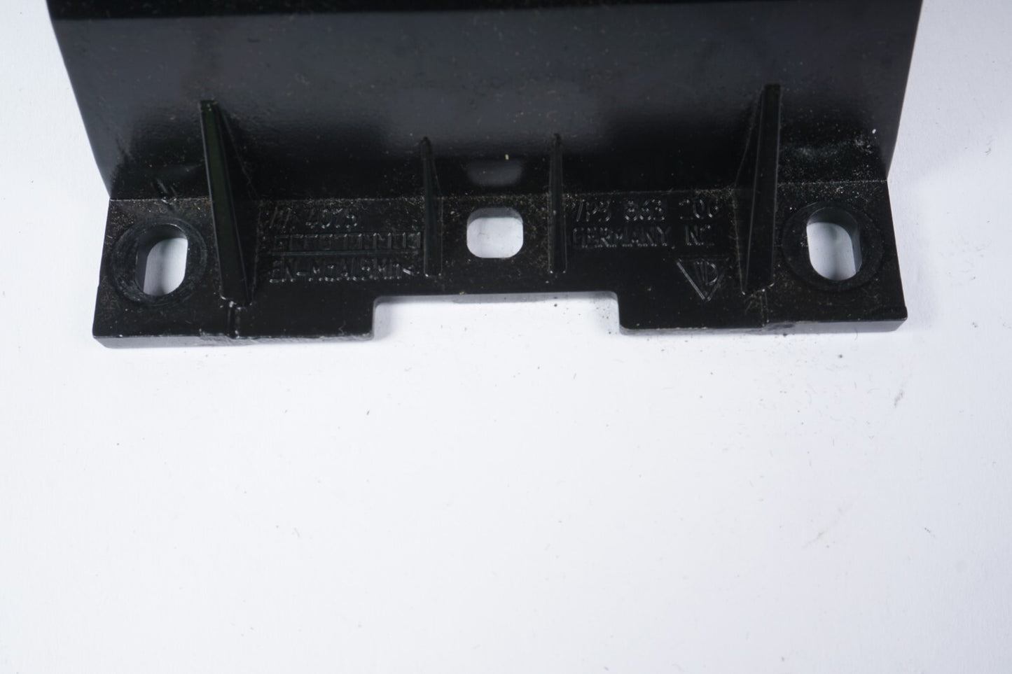 2011 - 2014 Porsche Cayenne 958 Center Console Armrest Arm Rest OEM