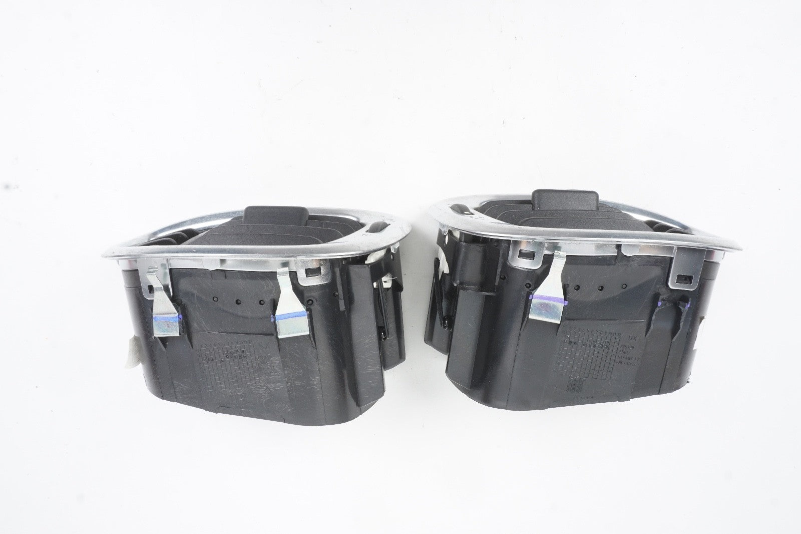 2014 - 2017 FIAT 500L DASH CENTER RIGHT AIR VENT LEFT RIGHT PAIR