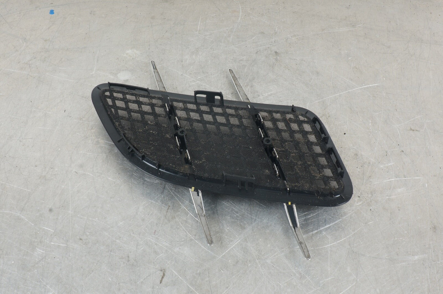 13-18 Mercedes R231 SL550 SL400 SL63 Left Driver Hood Grill Grille OEM