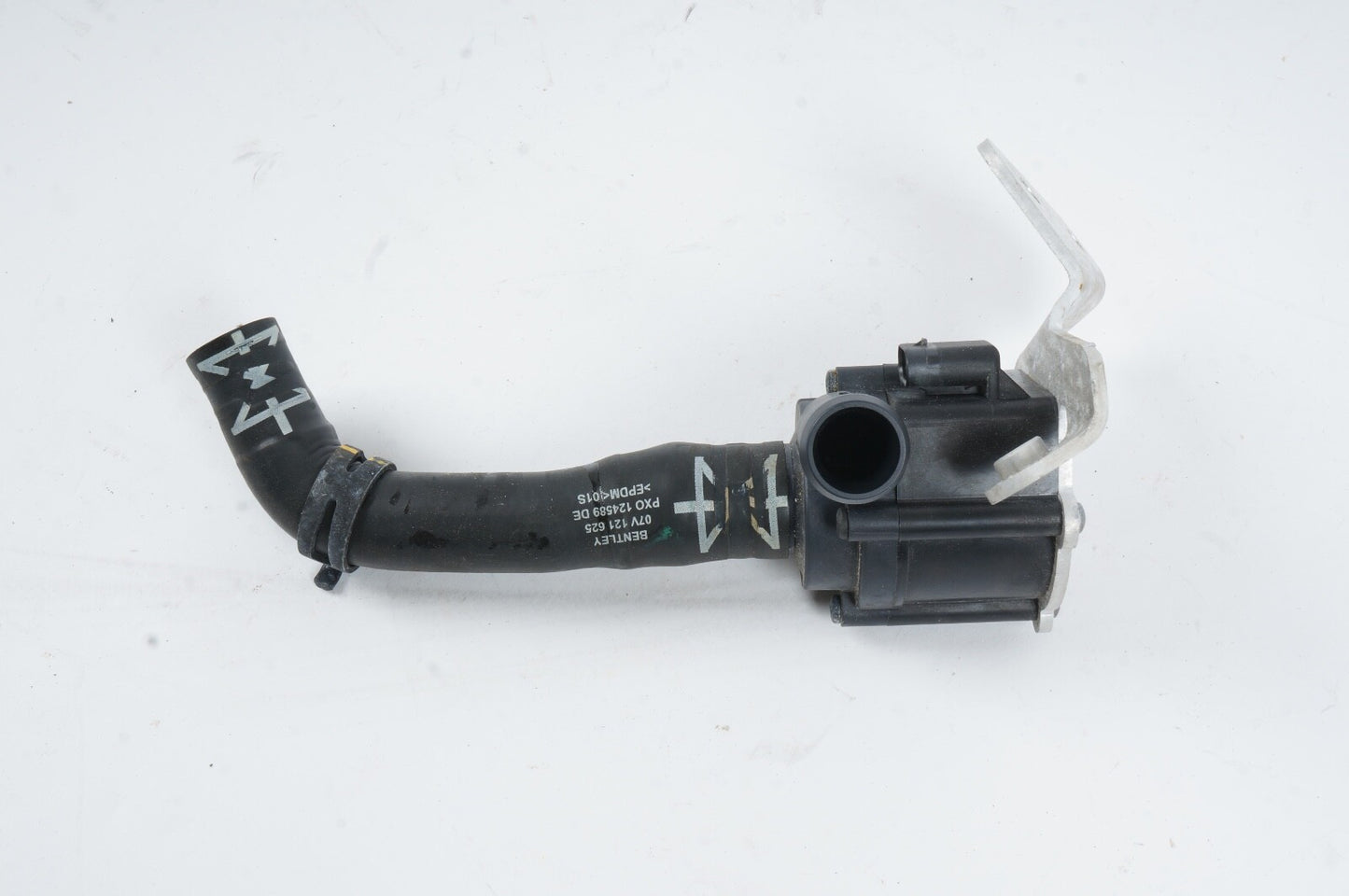 BENTLEY MULSANNE AUXILIARY COOLANT WATER PUMP OEM 059121012A