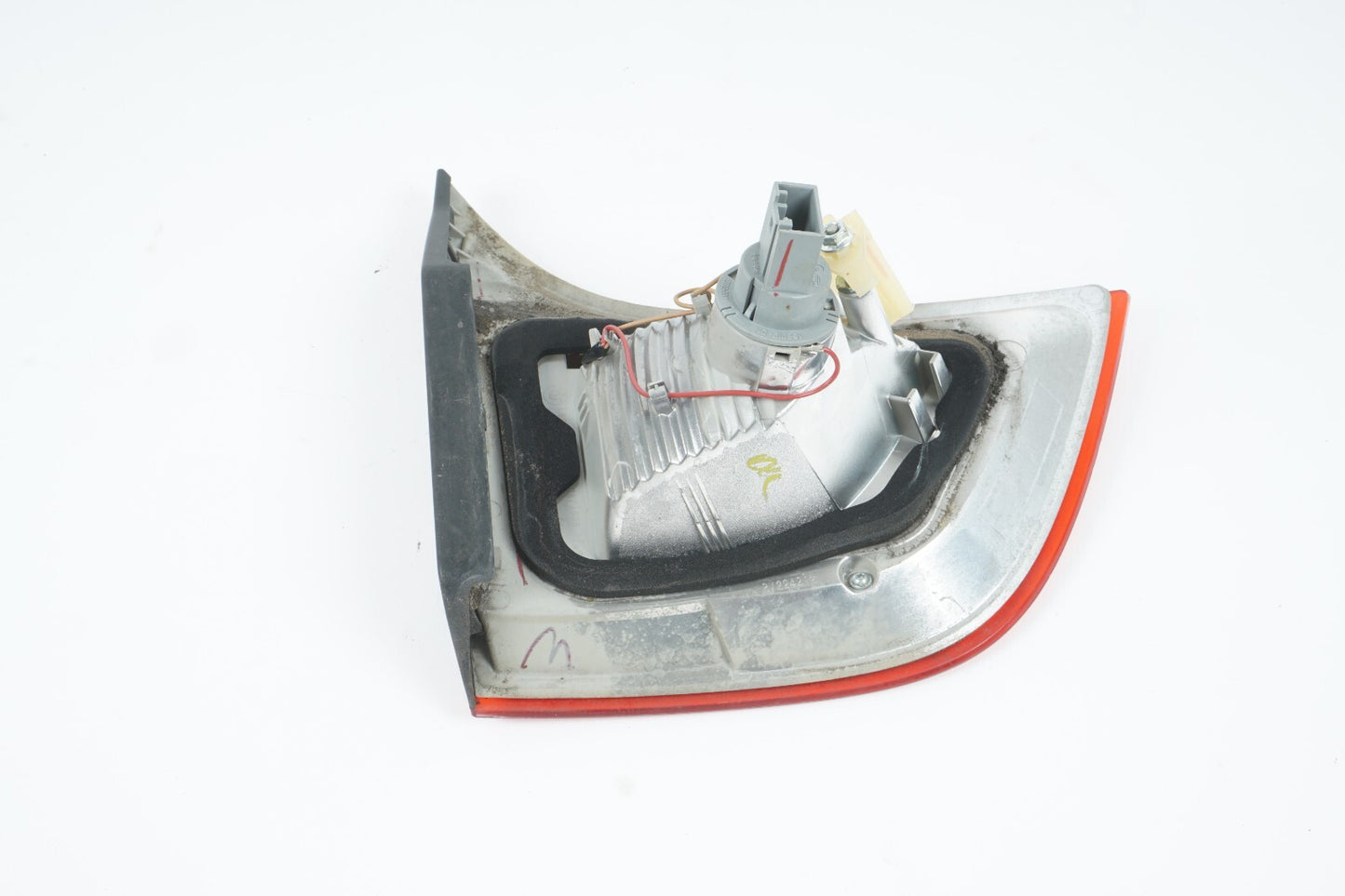 2008 - 2013 BMW X6 TAIL LIGHT INNER PASSENGER SIDE RIGHT OEM
