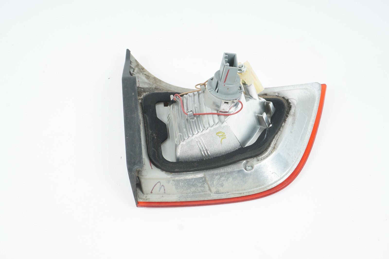 2008 - 2013 BMW X6 TAIL LIGHT INNER PASSENGER SIDE RIGHT OEM