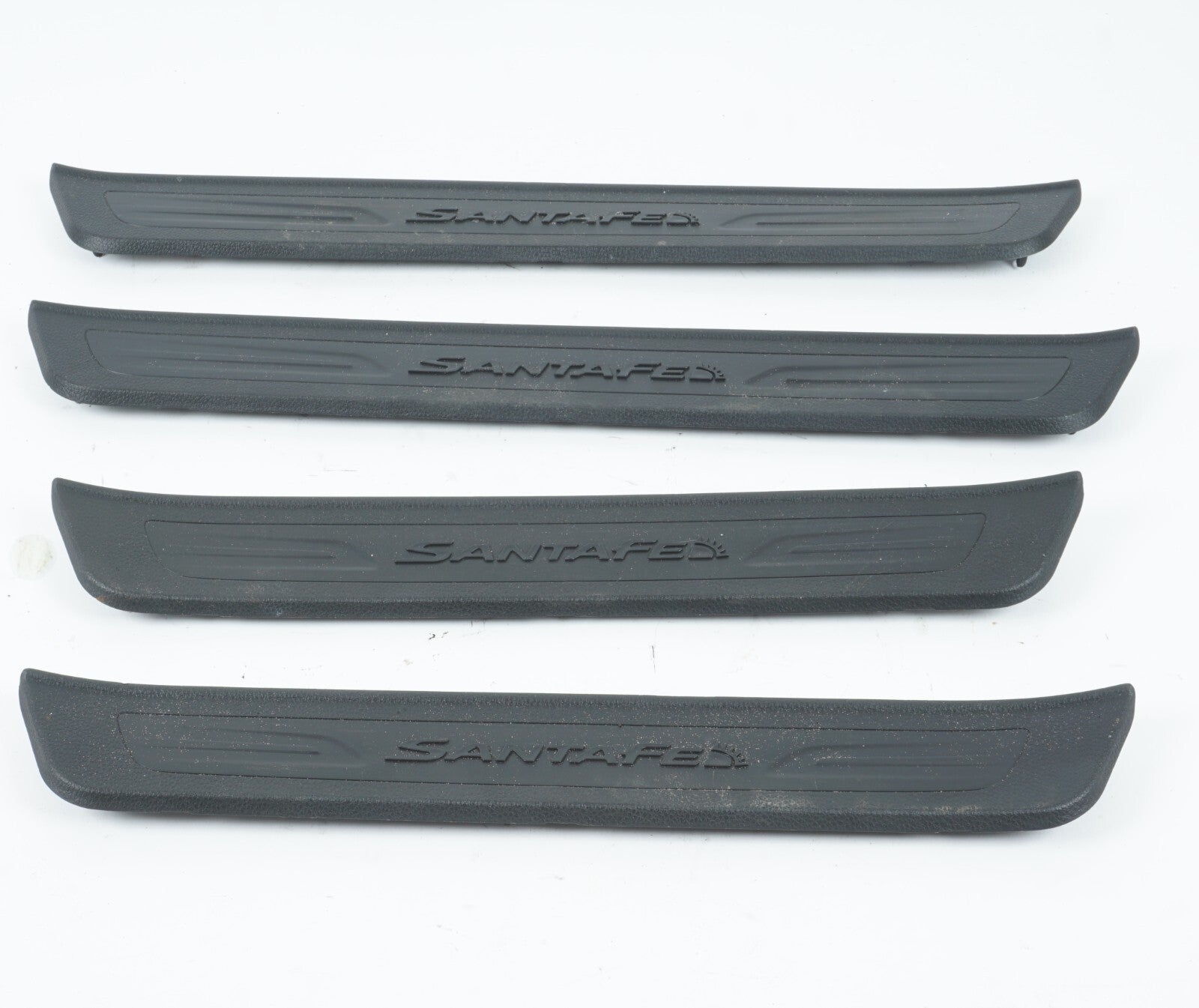 2013-2018 HYUNDAI SANTA FE DOOR SILL SCUFF PLATE TRIM FRONT & REAR OEM