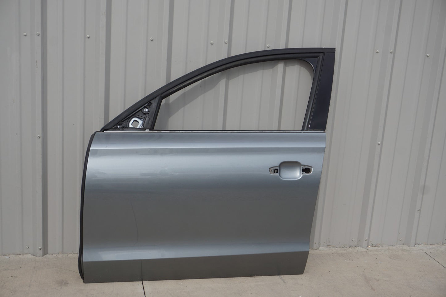 2011 - 2018 Audi A8l Front Left Driver Side Door Shell OEM *Long Base*