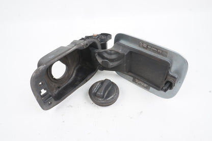 2007-2013 mercedes w221 s550 fuel gas tank filler door lid cover hinge support