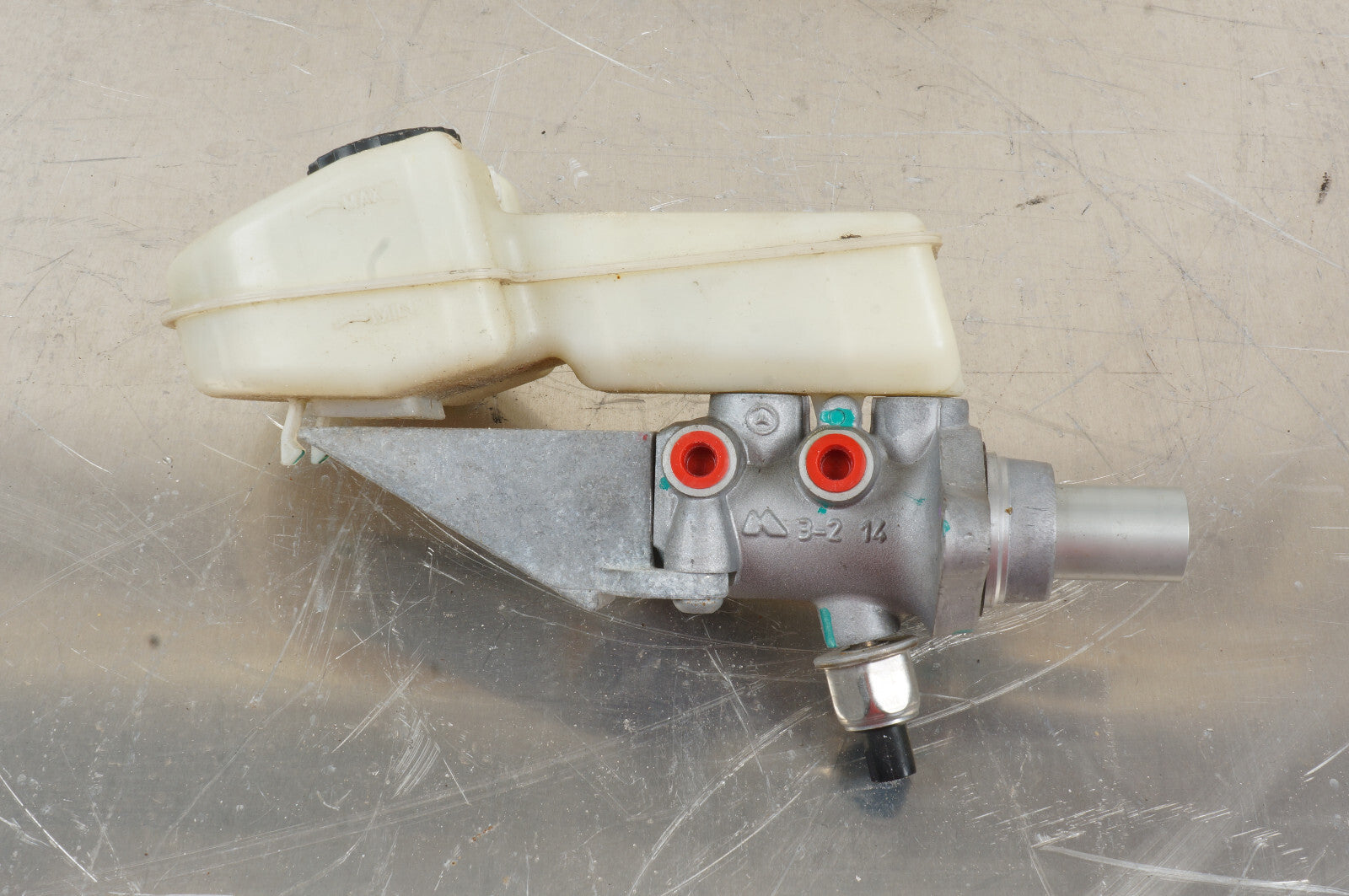 06-10 MERCEDES R350 R500 W251 BRAKE MASTER CYLINDER OEM
