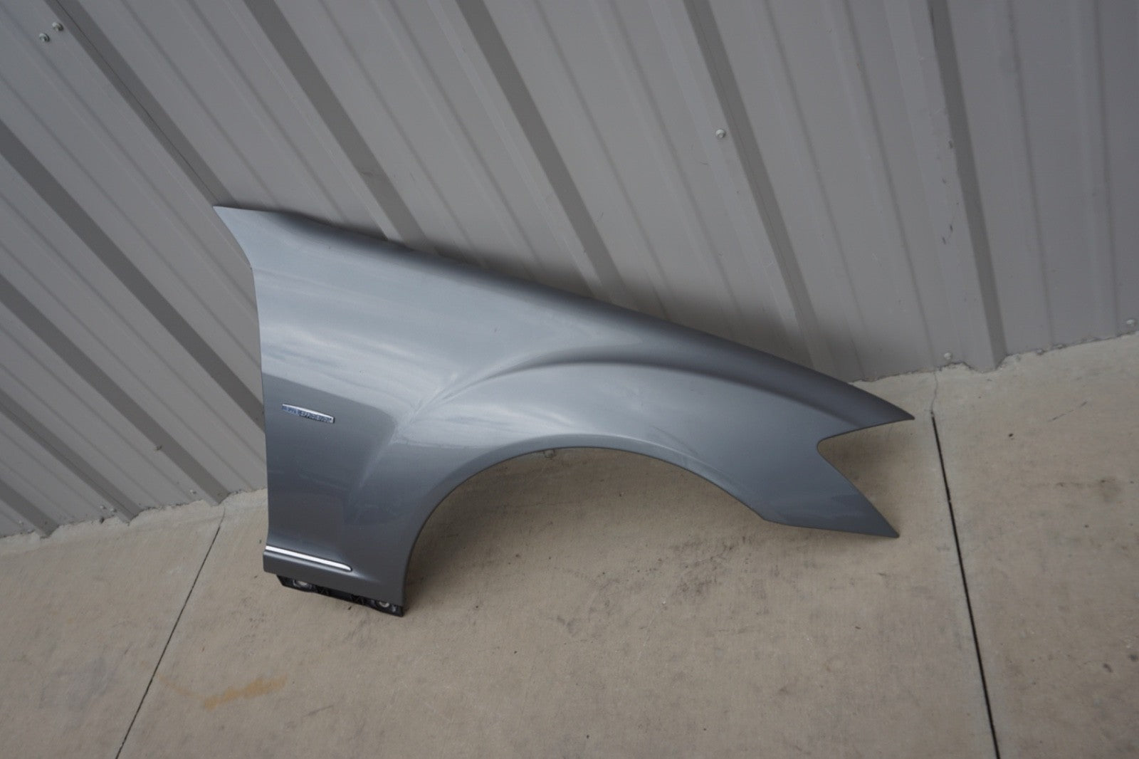 2007 - 2013 MERCEDES-BENZ W221 S63 S600 S550 FENDER RIGHT PASSENGER SIDE OEM