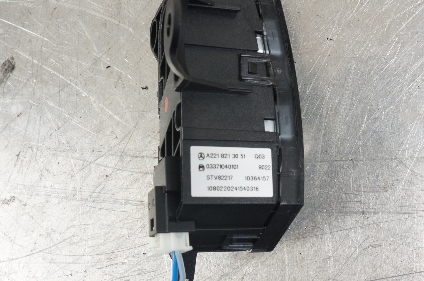07-13 Mercedes W221 S550 CL600 Door Lock Switch Front Left Side 2218213051 OEM