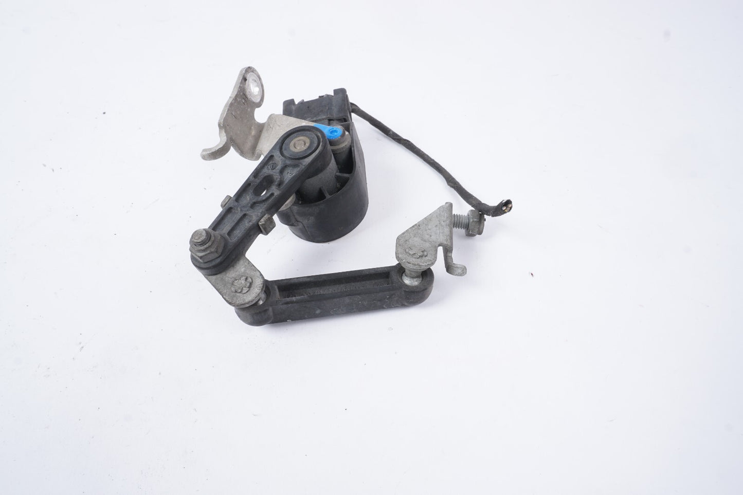 2012 - 2018 BMW 650i 640i Front Right Suspension Height Level Sensor OEM