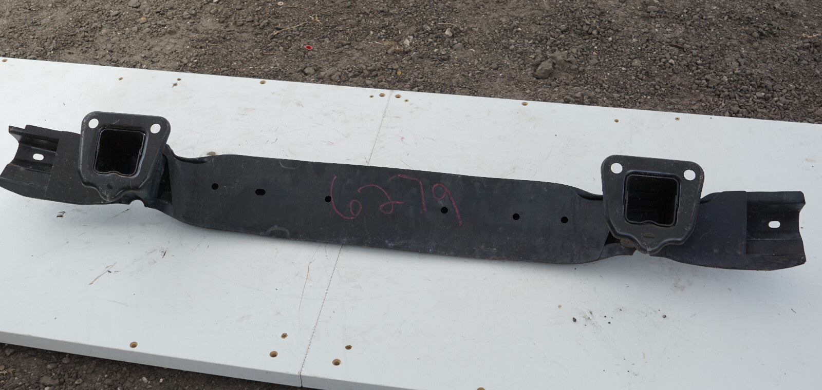 2006 - 2011 BMW 335i 328i E93 E92 REAR BUMPER REINFORCEMENT 7147604 OEM