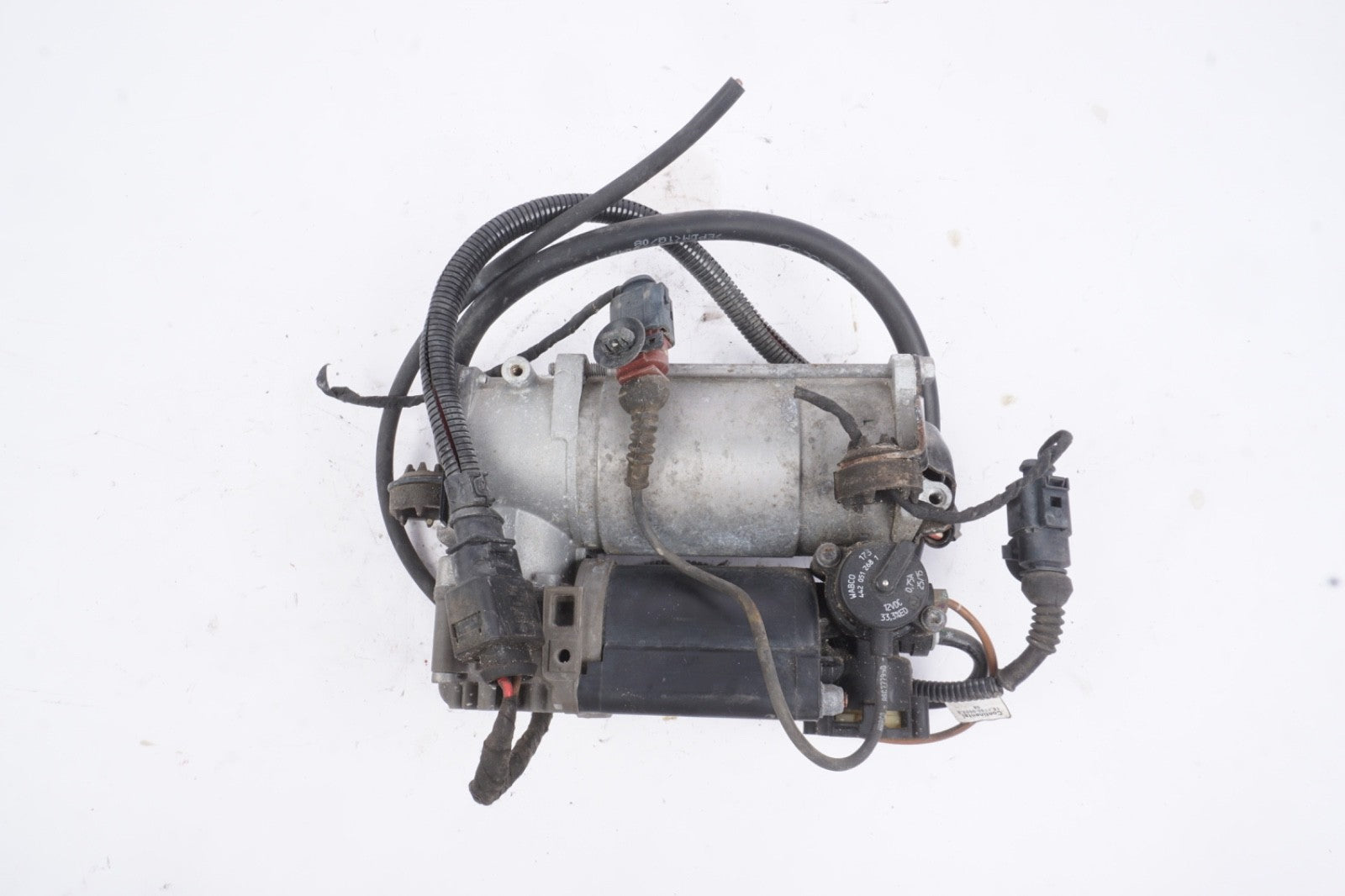 2004 - 2010 Audi A8 D3 Air Suspension Compressor Pump 4E0616007 D