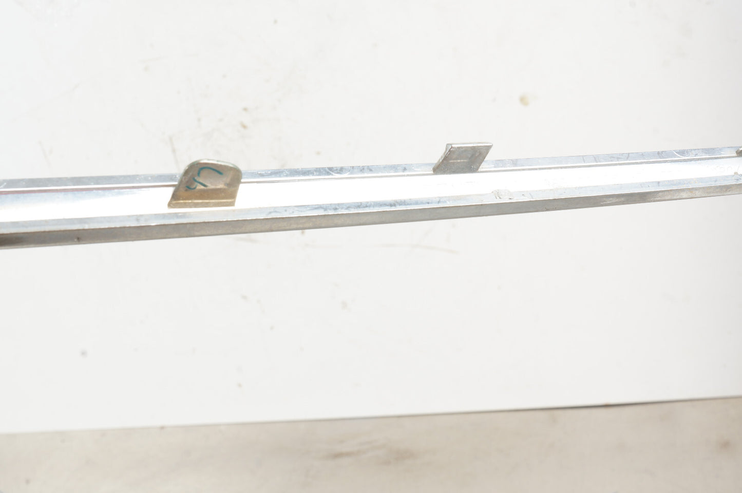 06-10 MERCEDES R350 R500 FRONT GRILL MOLDING STRIPS SET OF 5 OEM