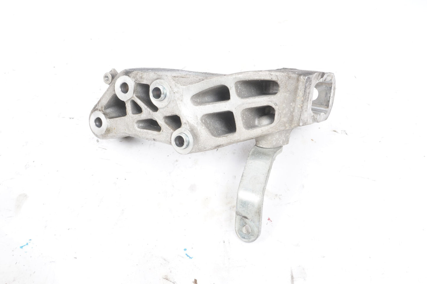 2014-2019 Maserati Ghibli 3.0L Engine Motor Mount 290120 OEM 51K