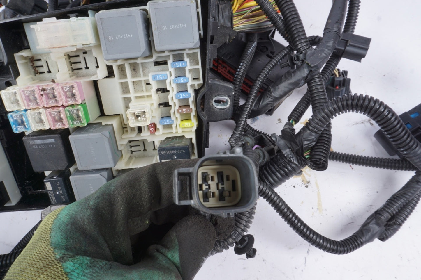 2015 - 2018 FORD FOCUS 1.0 ENGINE WIRING LOOM FUSEBOX F1FT14K733FZA