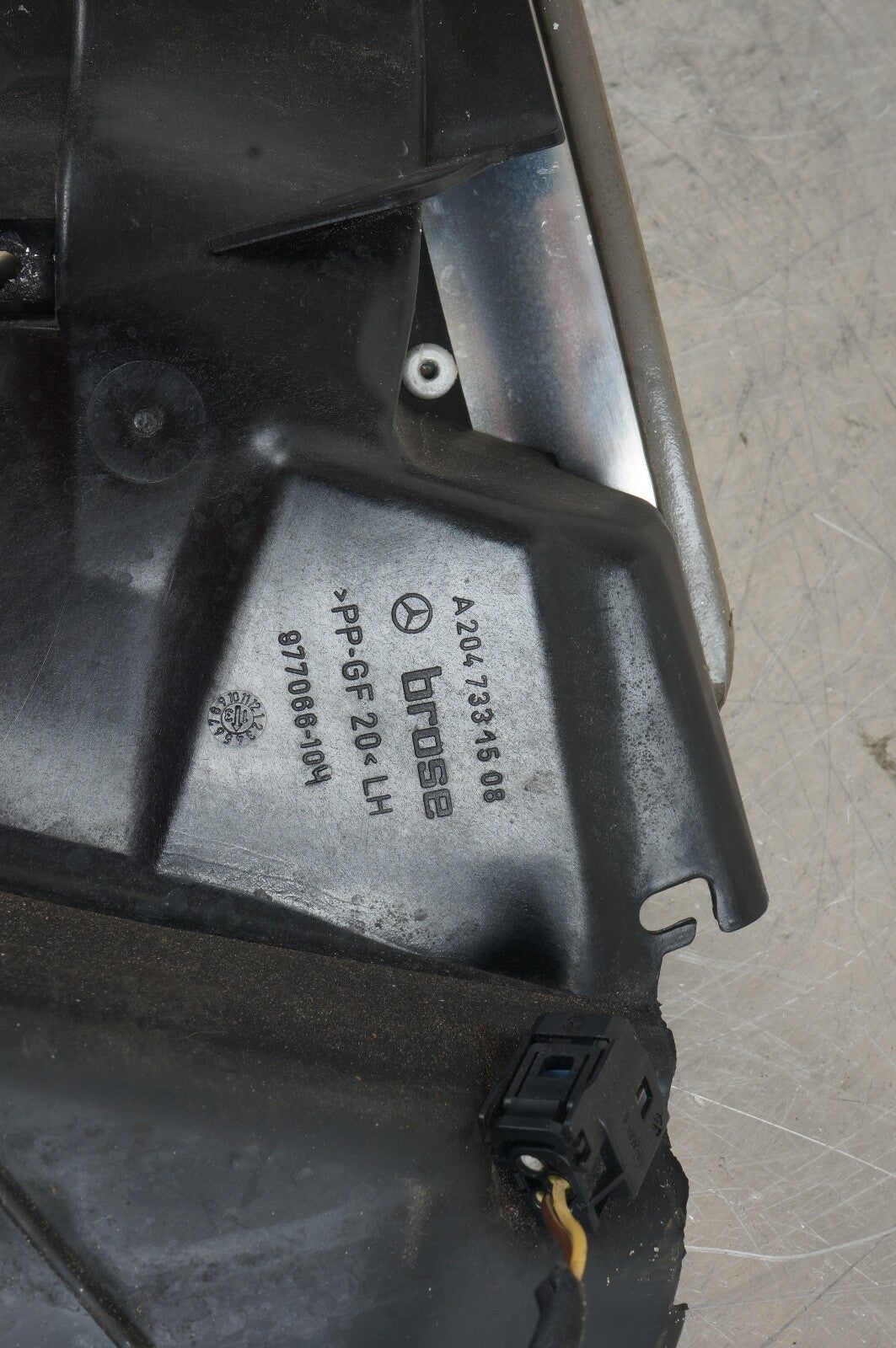 08-14 Mercedes W204 C300 C250 Rear Left Driver Door Window Regulator OEM