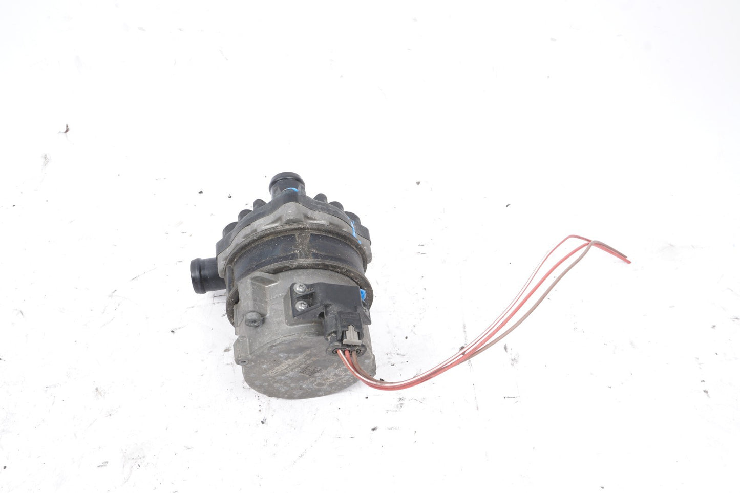 2012 - 2017 Audi A7 Auxiliary Water Pump 8K0965567  OEM