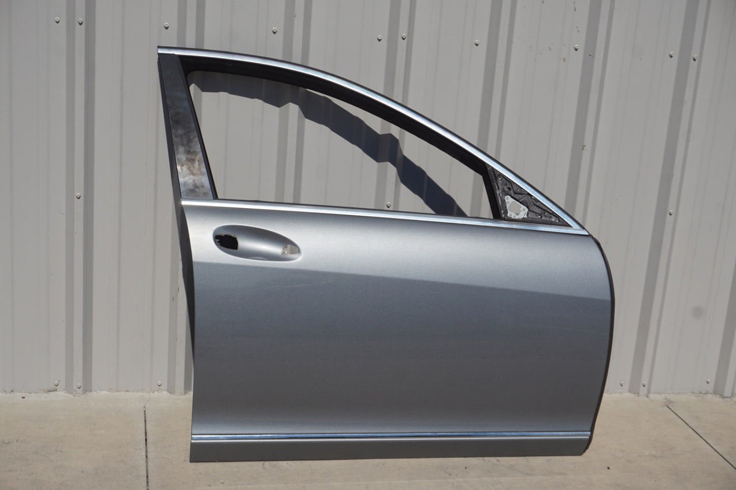 07 - 13 MERCEDES-BENZ S550 W221 FRONT RIGHT PASSENGER SIDE DOOR SHELL OEM