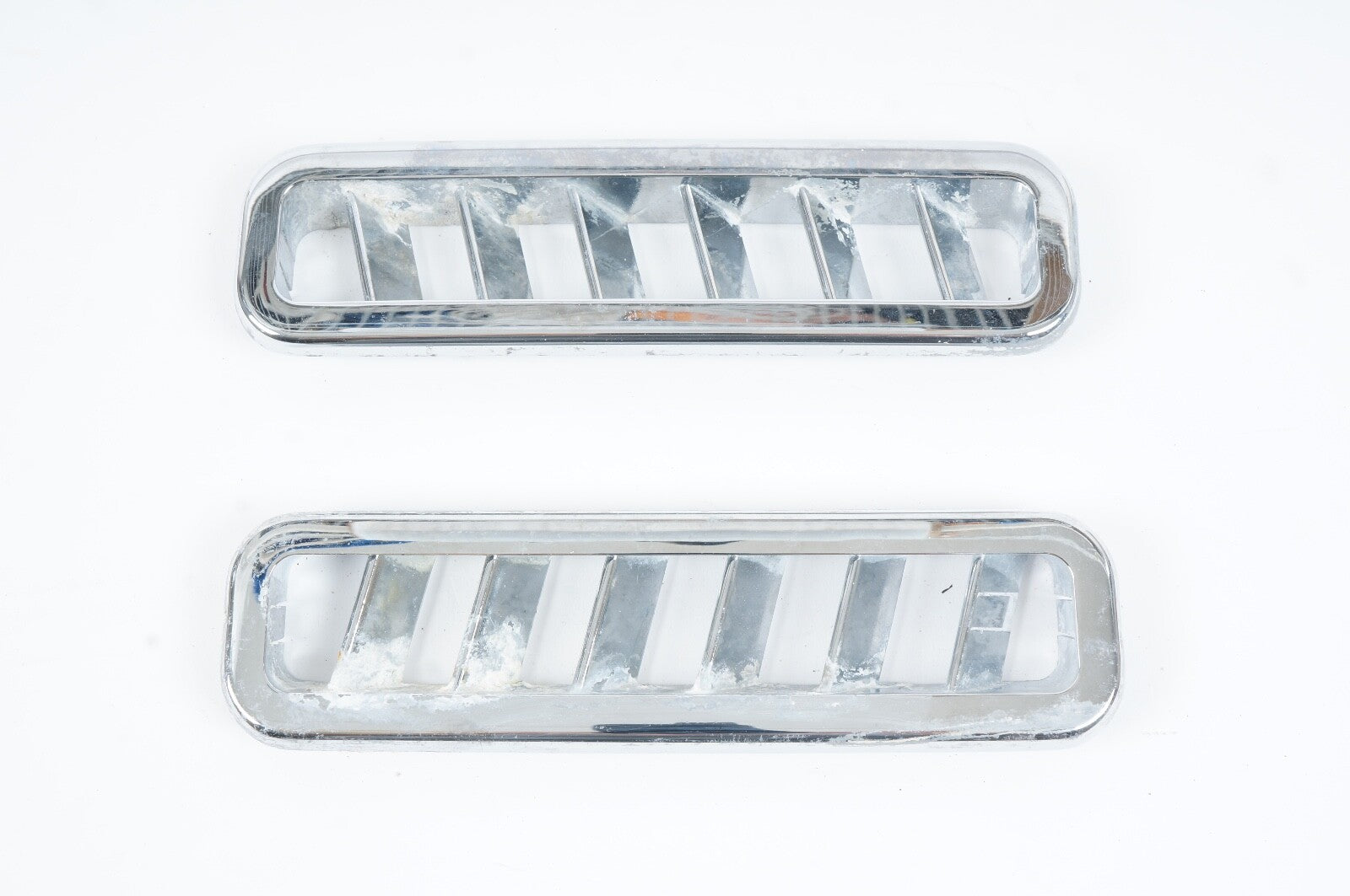 2010 - 20 BENTLEY MULSANNELEFT RIGHT LOWER FOOT A/C HEATER AIR VENT TRIM CHROME