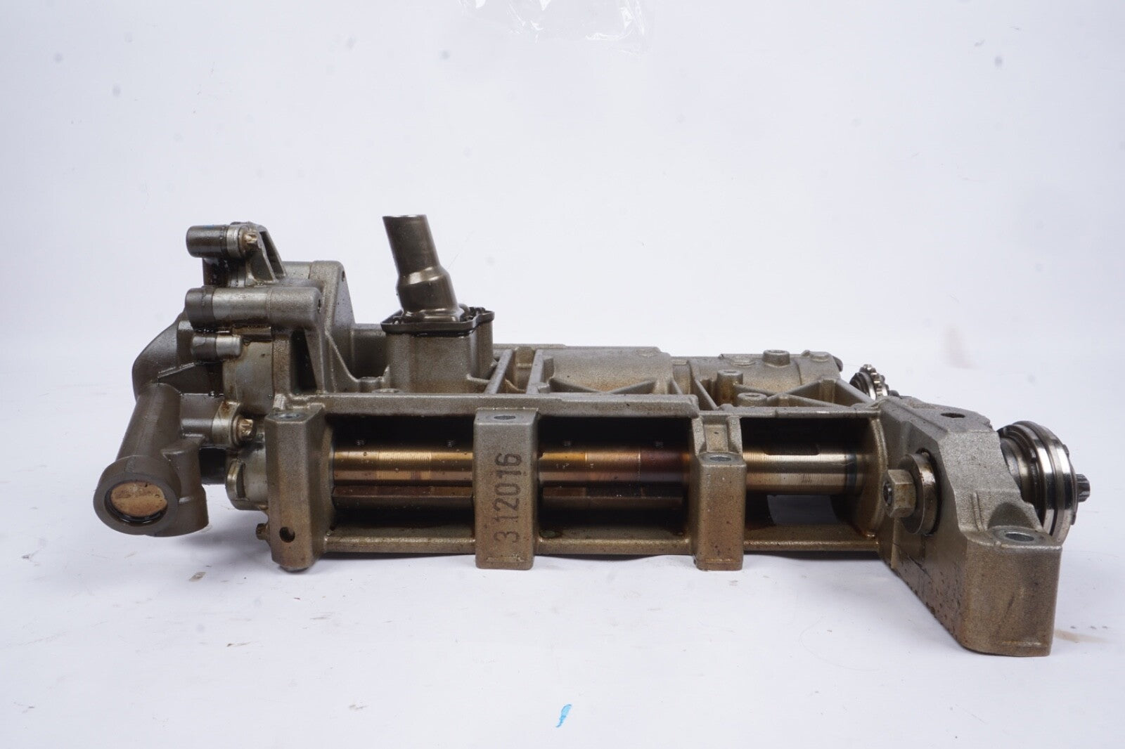 12-15 Mercedes-Benz C250 Engine Balance Shaft Housing Oil Pump OEM 55K MILES