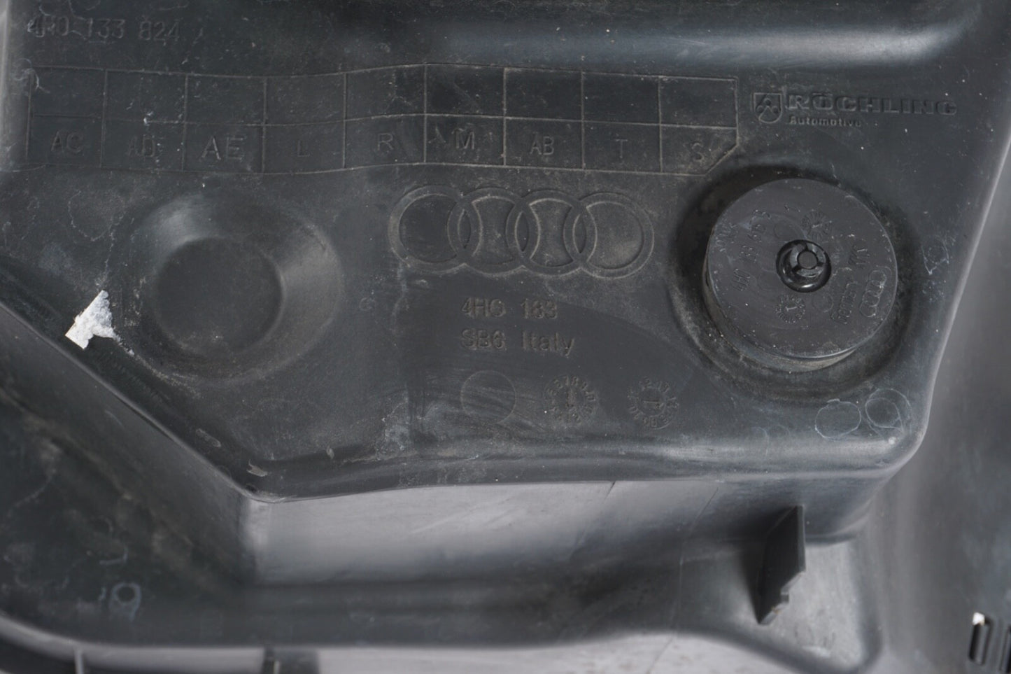 11-14 AUDI A8L A8 3.0L AIR CLEANER FILTER BOX  OEM
