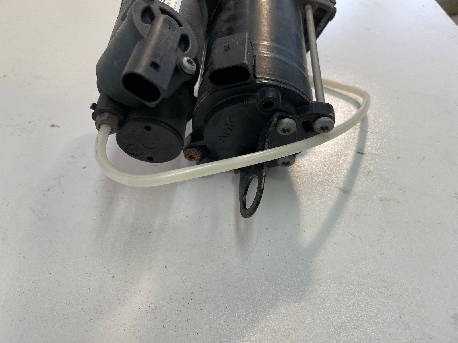 06-10 MERCEDES R350 R500 W251 AIR SUSPENSION AIRMATIC COMPRESSOR 2513202404  OEM