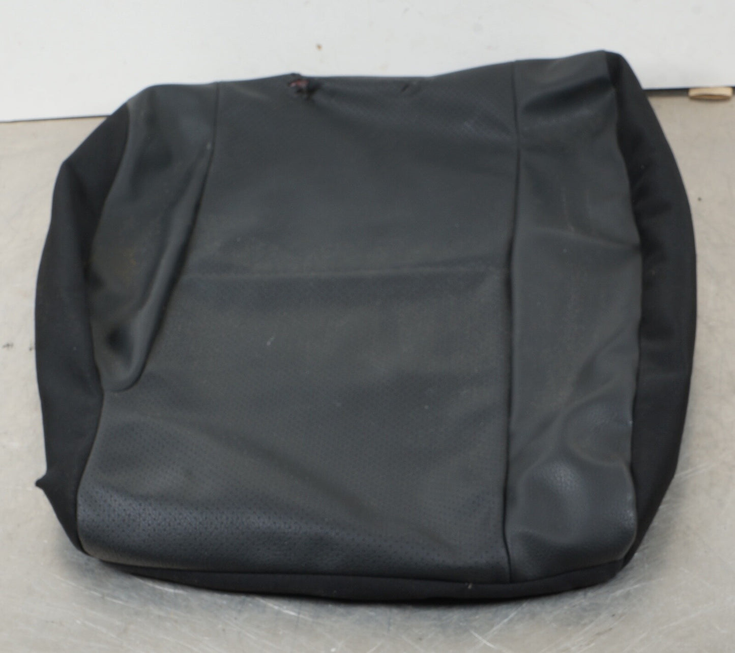 2012 - 2014 MERCEDES C 250 W204 REAR RIGHT UPPER SEAT CUSHION BLACK LEATHER