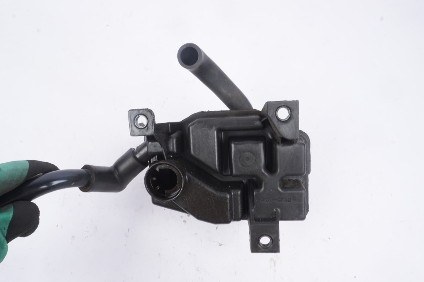 2012-2017 fiat 500 1.4l engine pcv crankcase vent valve oil separator OEM